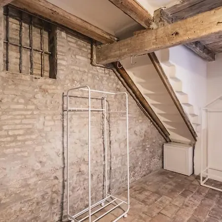 شقة Dimora Della Stilista: Casa Nel Borgo Di *