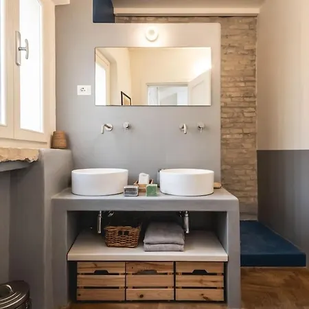 شقة Dimora Della Stilista: Casa Nel Borgo Di ريميني