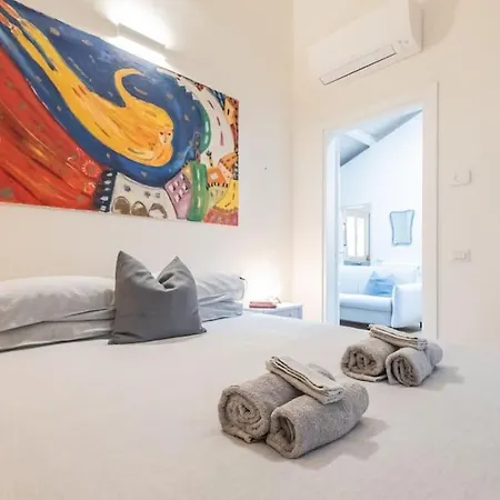 Dimora Della Stilista: Casa Nel Borgo Di * ريميني