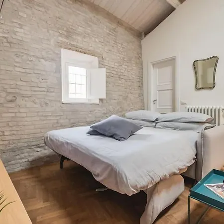 شقة Dimora Della Stilista: Casa Nel Borgo Di *