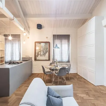 شقة Dimora Della Stilista: Casa Nel Borgo Di