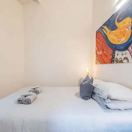 Lägenhet Dimora Della Stilista: Casa Nel Borgo Di