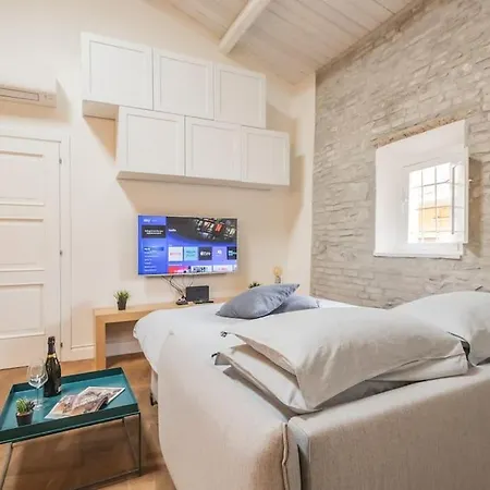 Lägenhet Dimora Della Stilista: Casa Nel Borgo Di *