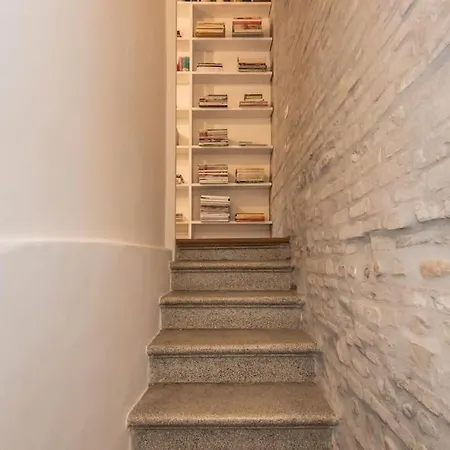 Dimora Della Stilista: Casa Nel Borgo Di *