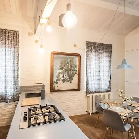 Dimora Della Stilista: Casa Nel Borgo Di